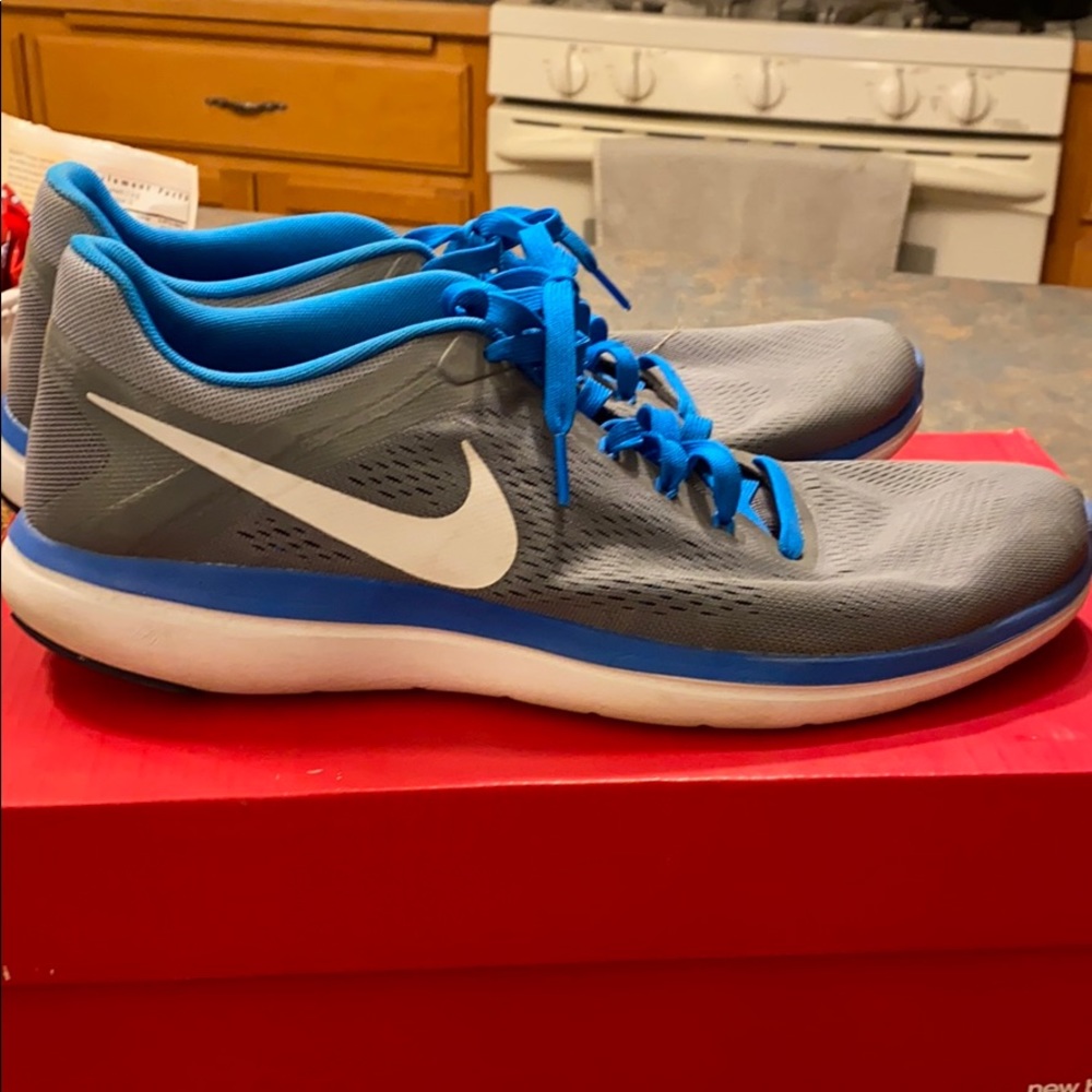 Nike Flex 2016 Run “Grey”